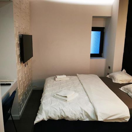 Apartment And Rooms Marinac 자그레브 외부 사진